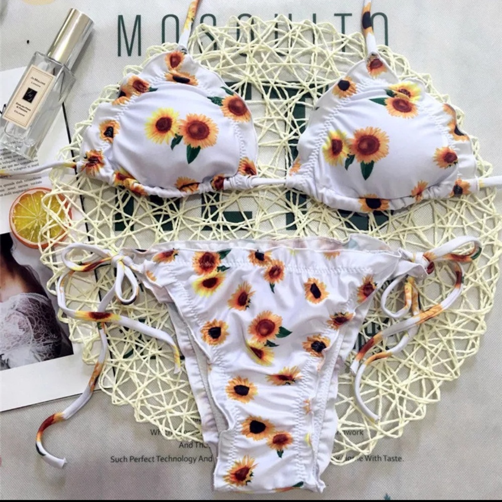 LASTSexy triangle bikini set floral print swimsuit - Picture 2 of 4